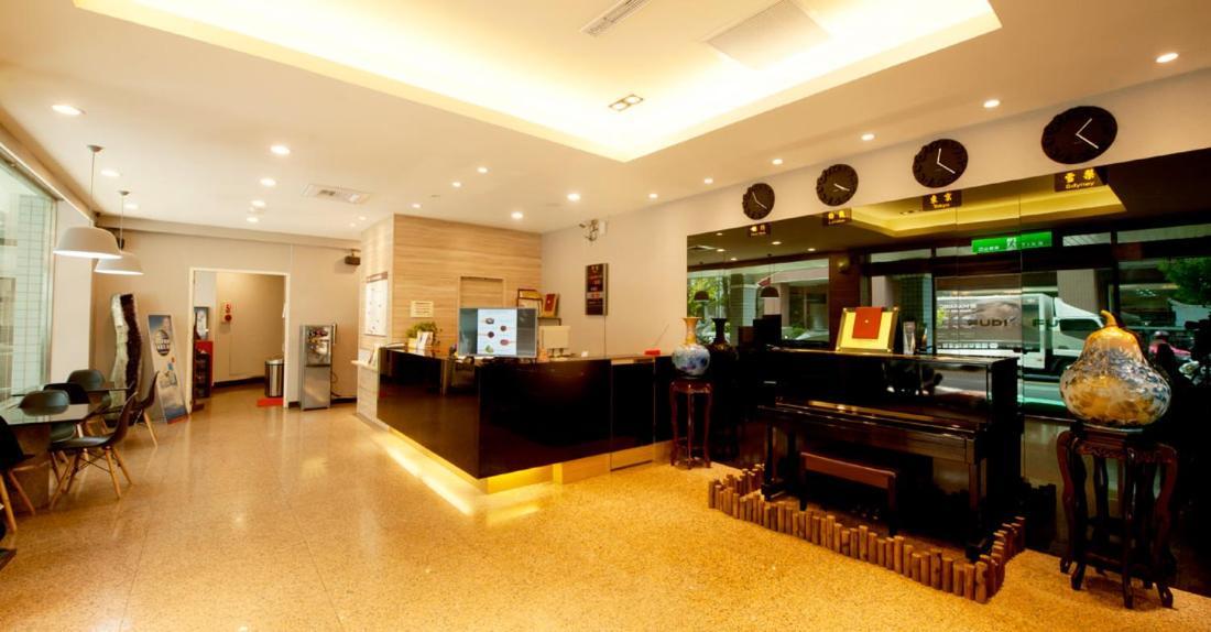 Fudi Hotel Тайчжун Экстерьер фото