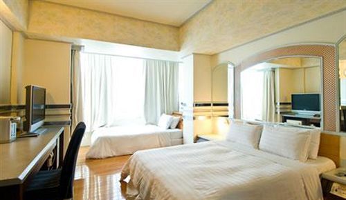 Fudi Hotel Тайчжун Экстерьер фото
